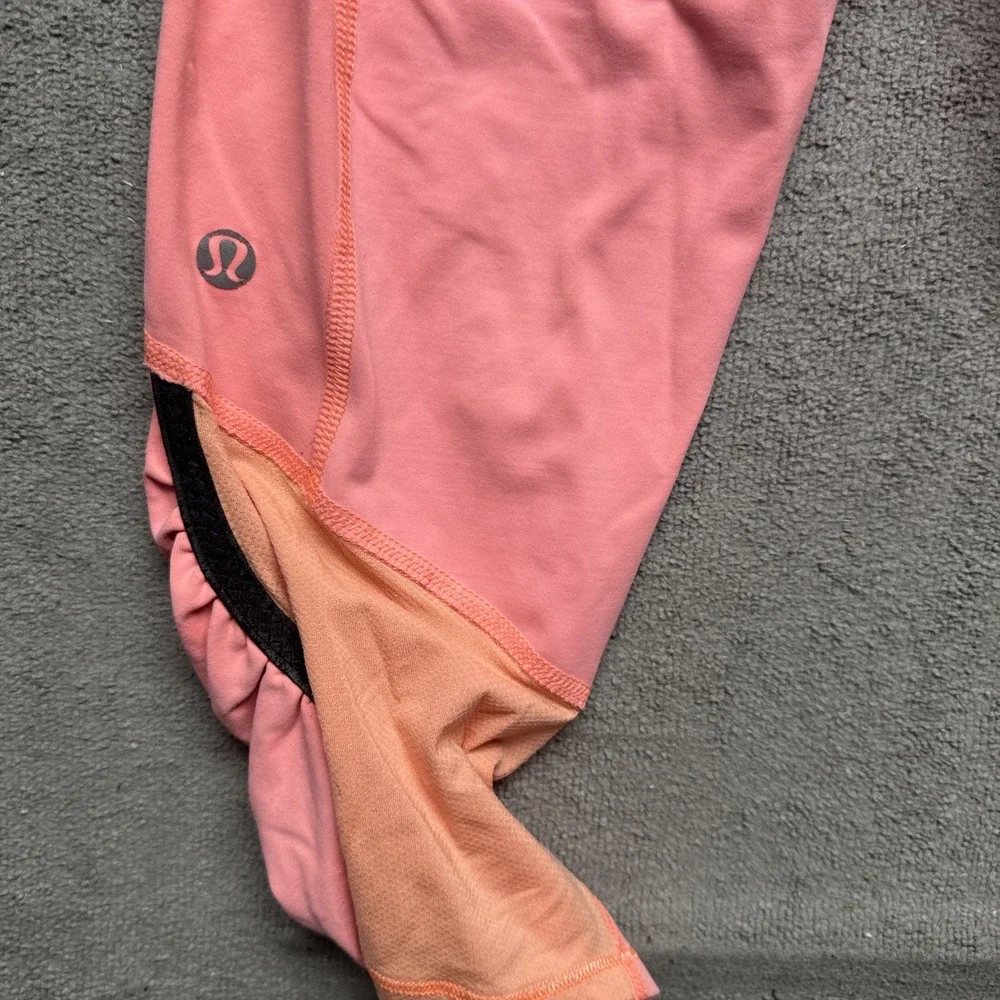 Lululemon Pink Crop Leggings‎ Women's 4 Contrast Trim Yoga Gym Athleisure